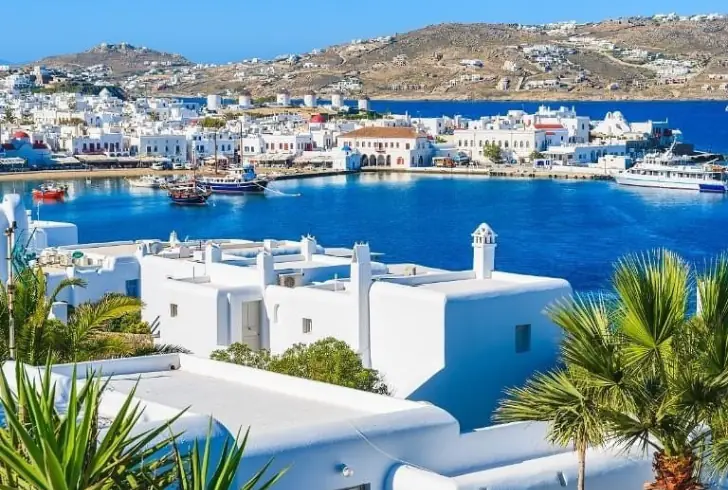 How to plan a trip to greece on a budget